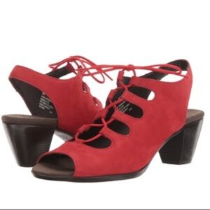 Munro | NIB | Jillie Red Nubuck cutout shoes| sz 9M